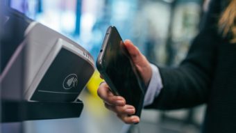 Como saber se o celular tem NFC? Aprenda a identificar no Android e iPhone