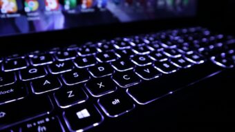 Teclado desconfigurado? Veja soluções para corrigir o problema