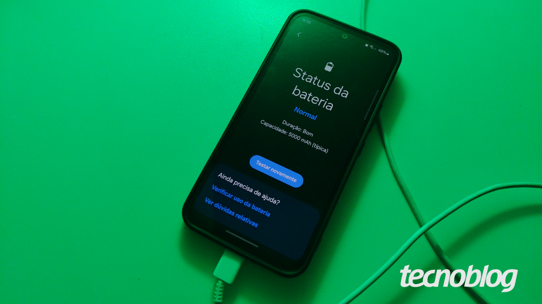 Imagem de um celular Samsung informando o status da bateria